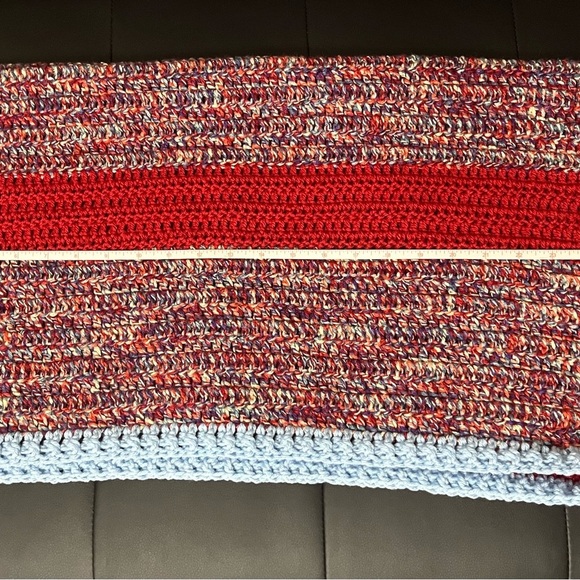 Knana Knots Cozy Red and Blue Knitted Kids Baby Blanket - Picture 2 of 2